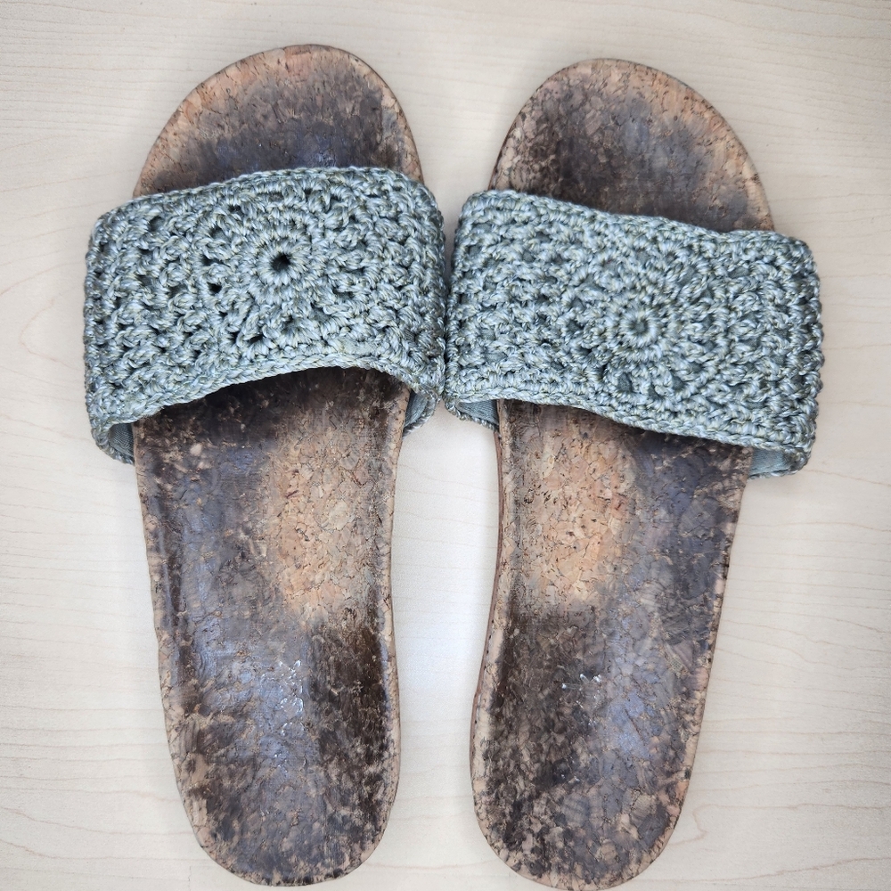 The Sak‎ Crochet Slide Sandals Size 8